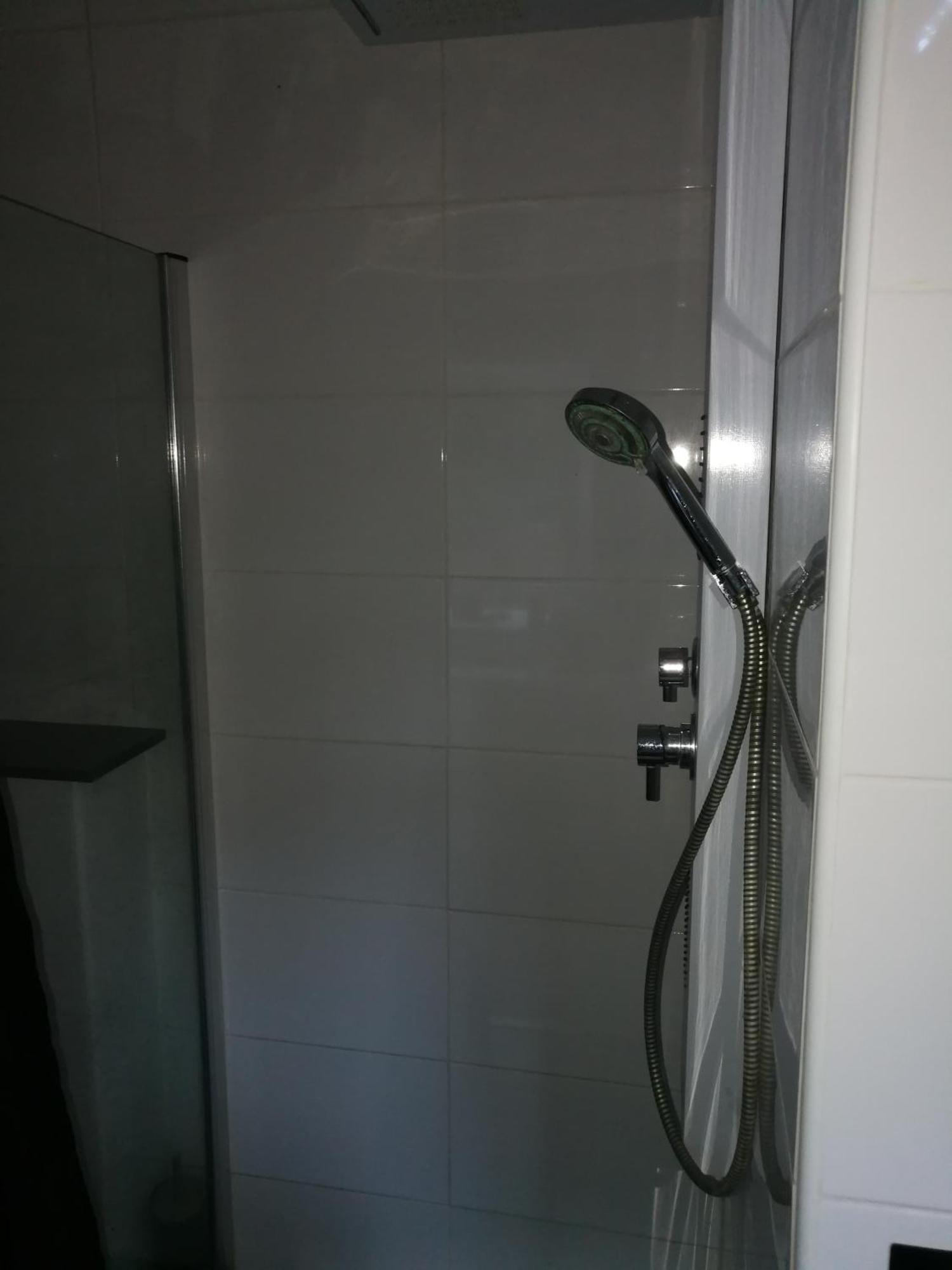 Wohlfuehloase - Zimmer, Appartment - Im Herzen Starnbergs Номер фото